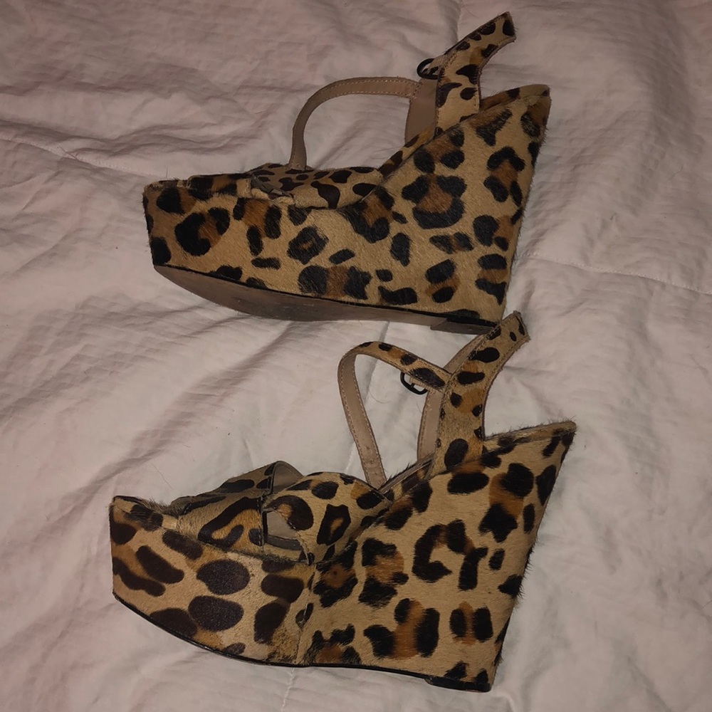 Shoes - Picture 4 of 5
